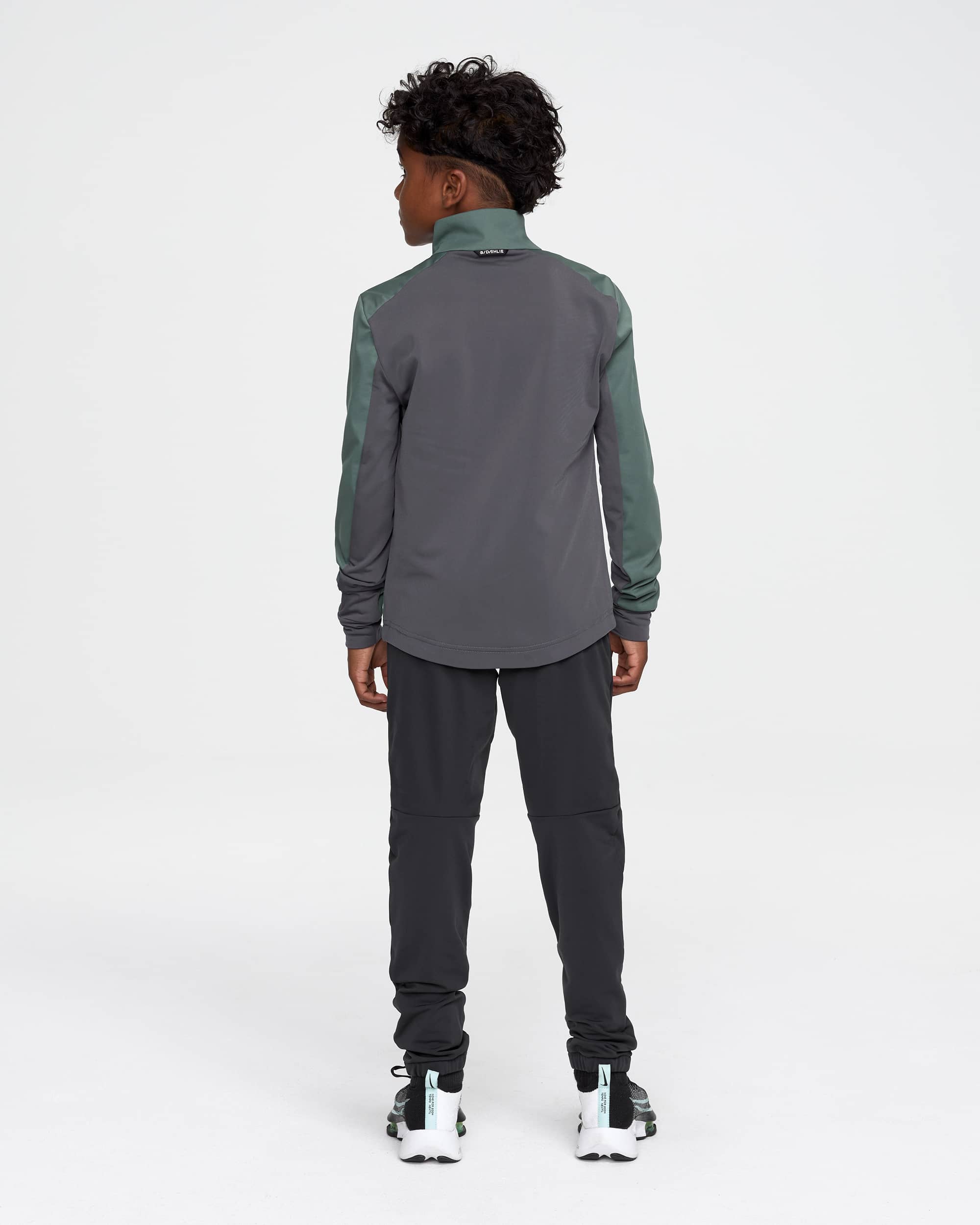 7335_334013_53750_Model_2_c90f